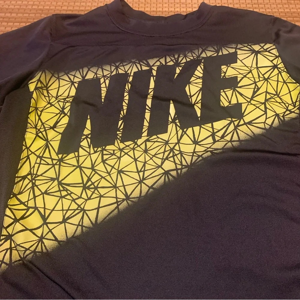 Nike Dri-Fit T-shirt size L